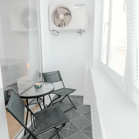 Urban Modern Flat *